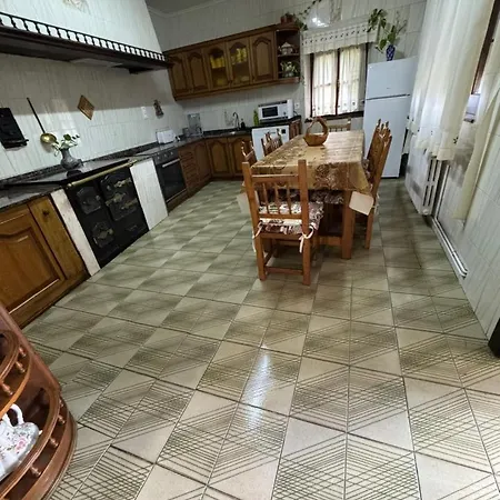 La Casona De Tito Сasa de vacaciones Torrelavega